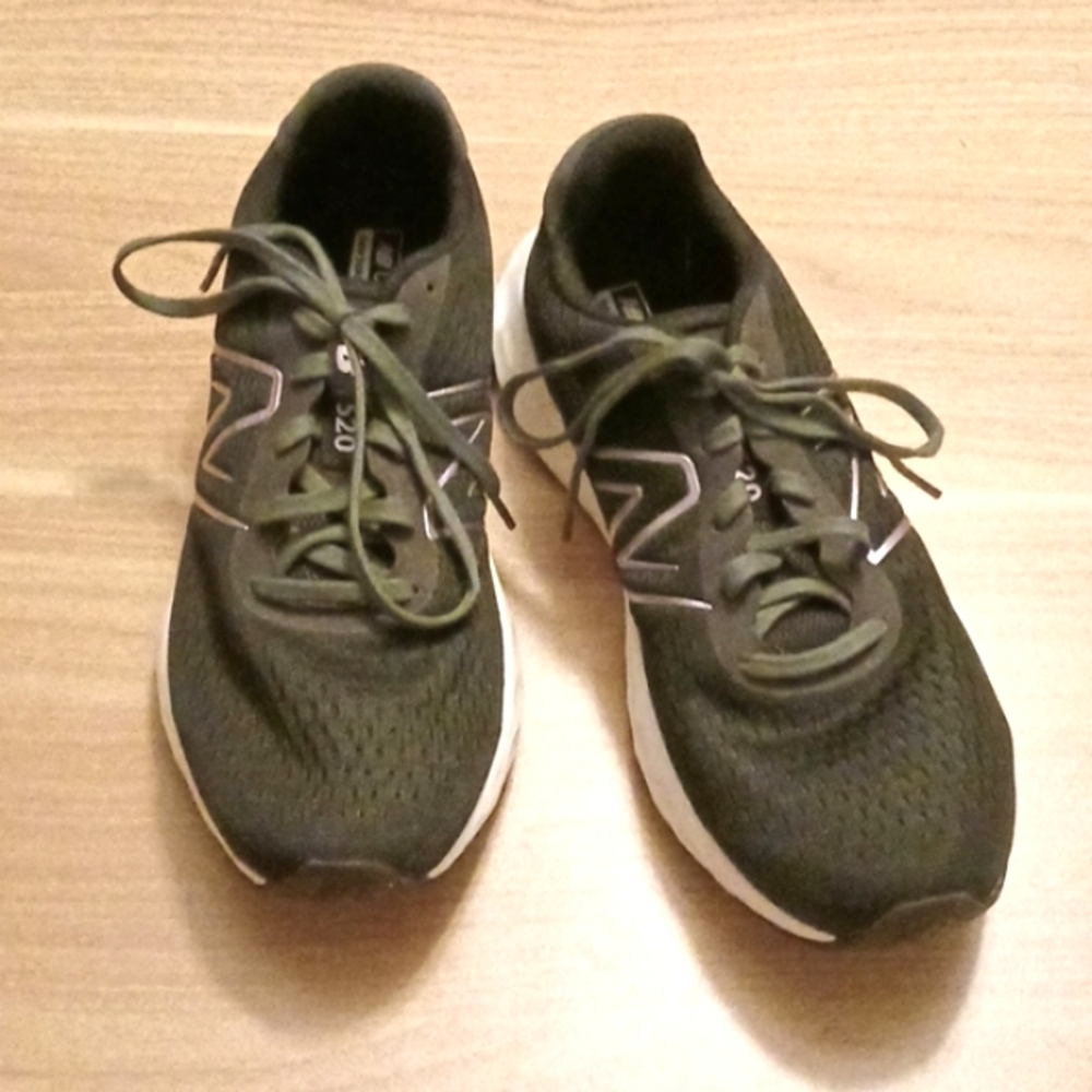 New Balance 520 Women's Running Shoes in Size 9D